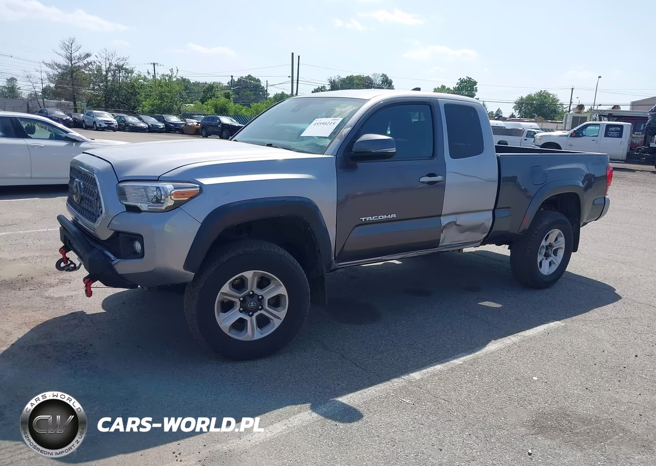 TOYOTA TACOMA VIN:5TFSZ5AN4KX211704 - 2