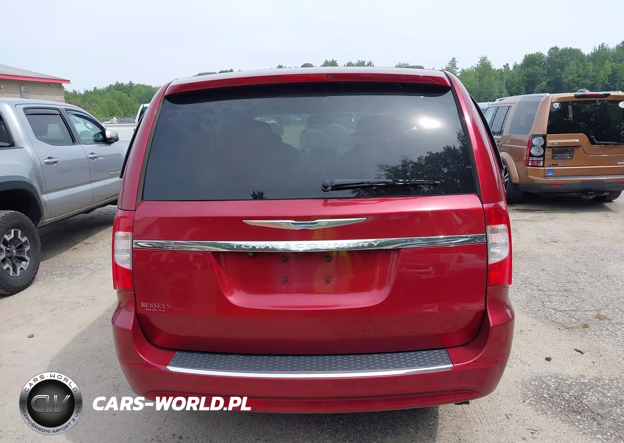 2015 Chrysler Town & Country Touring VIN:2C4RC1BG6FR571795 - 15