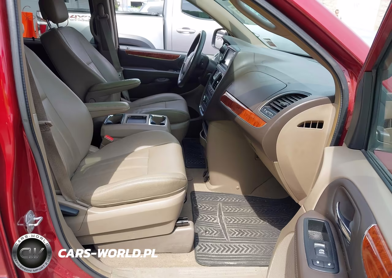2015 Chrysler Town & Country Touring VIN:2C4RC1BG6FR571795 - 5