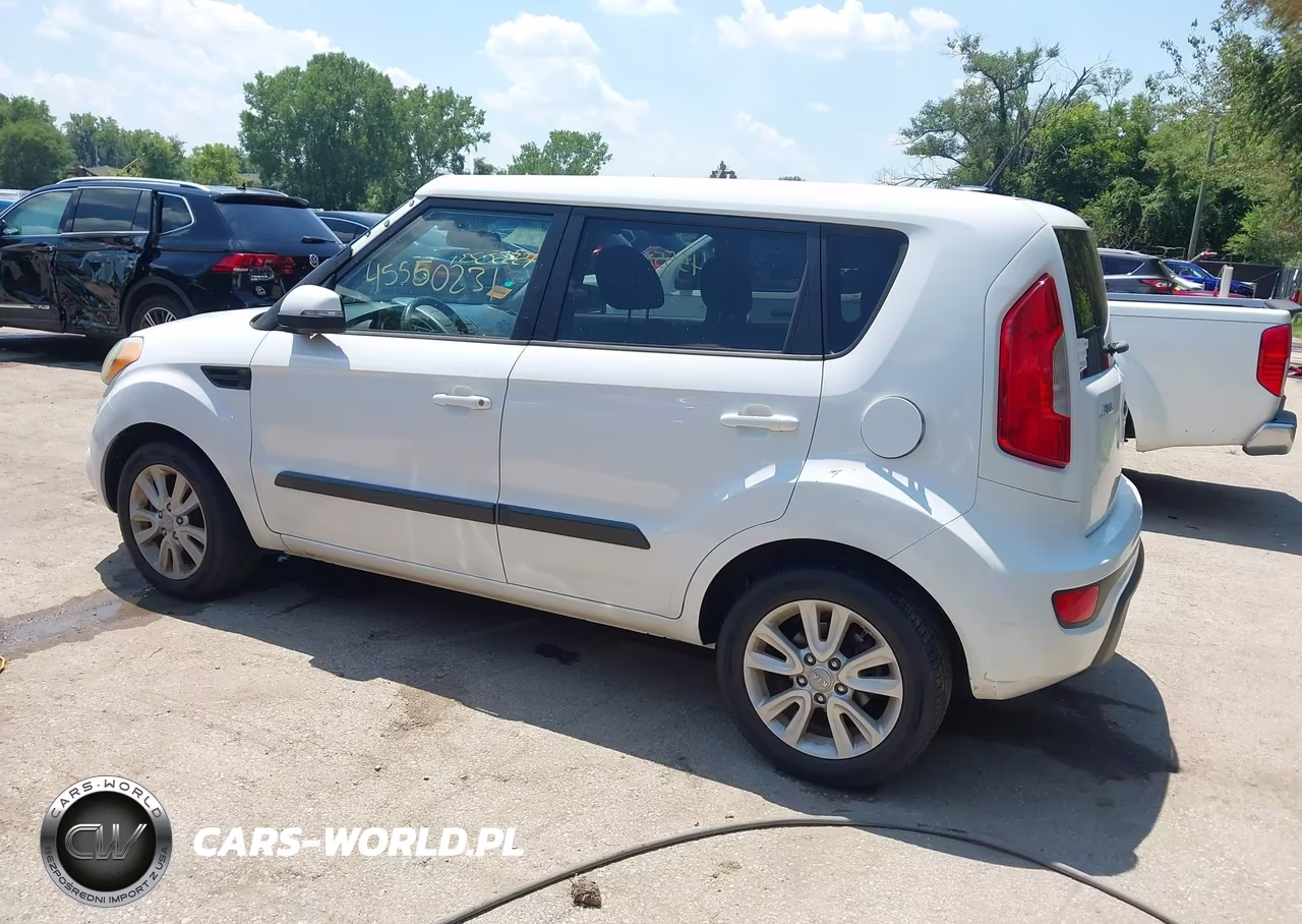2013 Kia Soul + VIN:KNDJT2A61D7484803 - 3