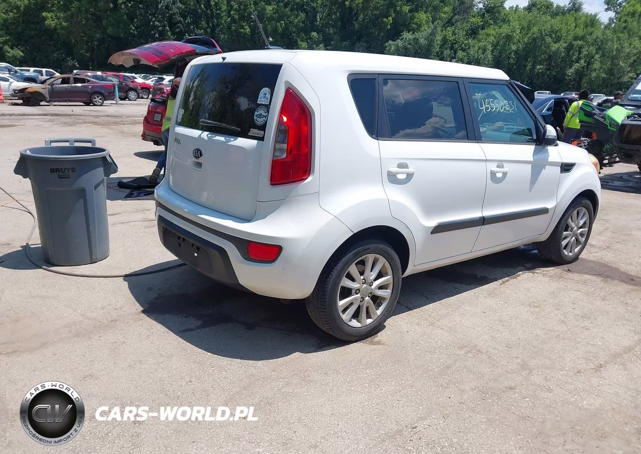 2013 Kia Soul + VIN:KNDJT2A61D7484803 - 4
