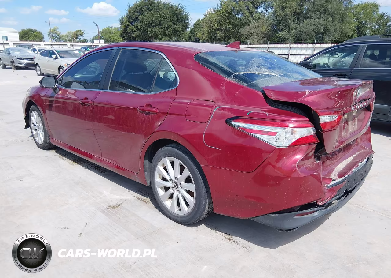 2020 Toyota Camry Le VIN:4T1C11AK9LU392663 - 3