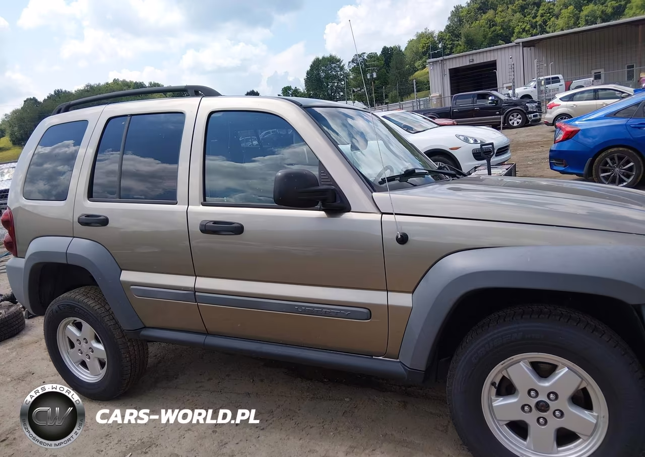 2005 Jeep Liberty Sport VIN:1J4GL48K35W698430 - 14