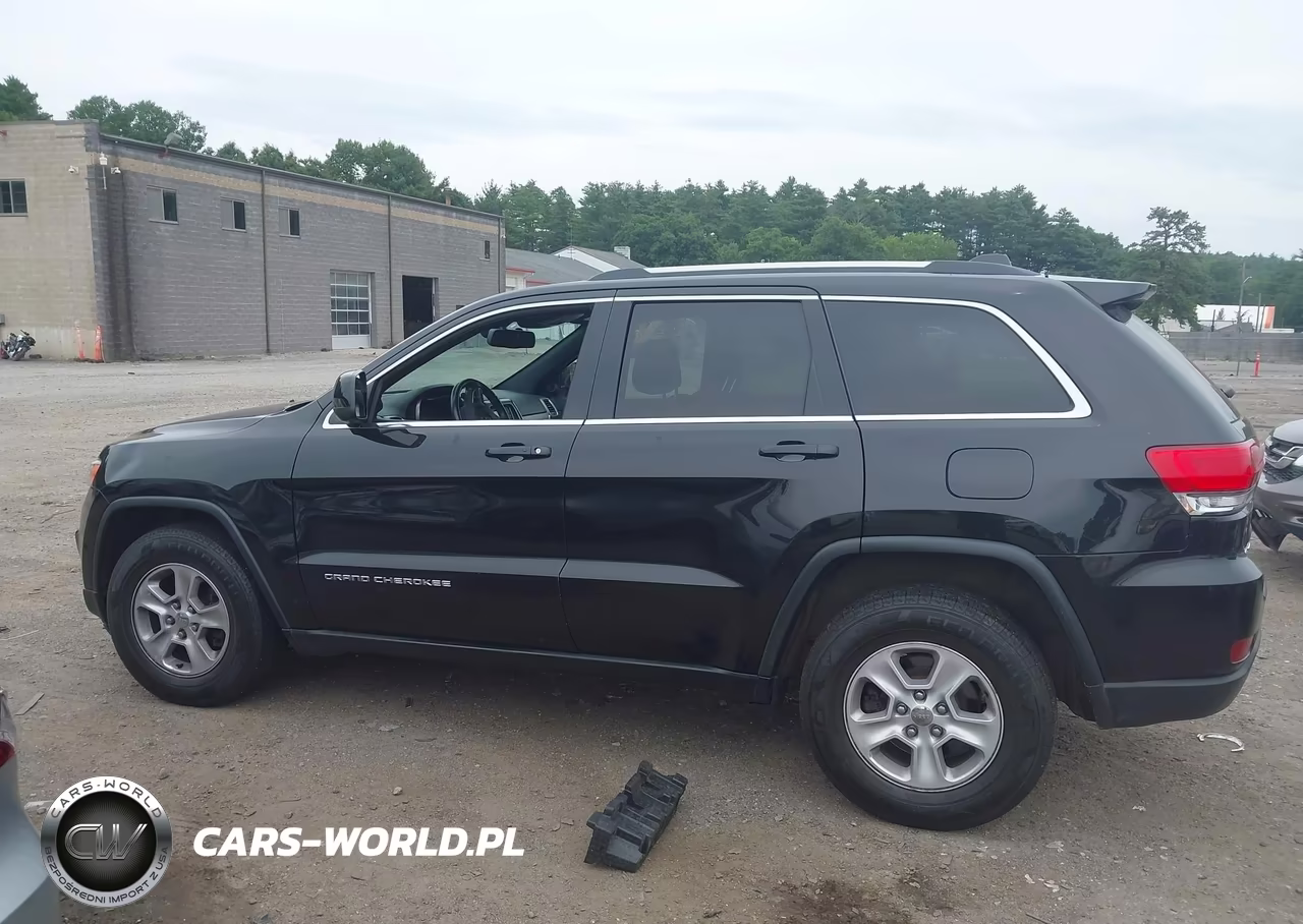 2015 Jeep Grand Cherokee Laredo VIN:1C4RJFAG2FC838623 - 14