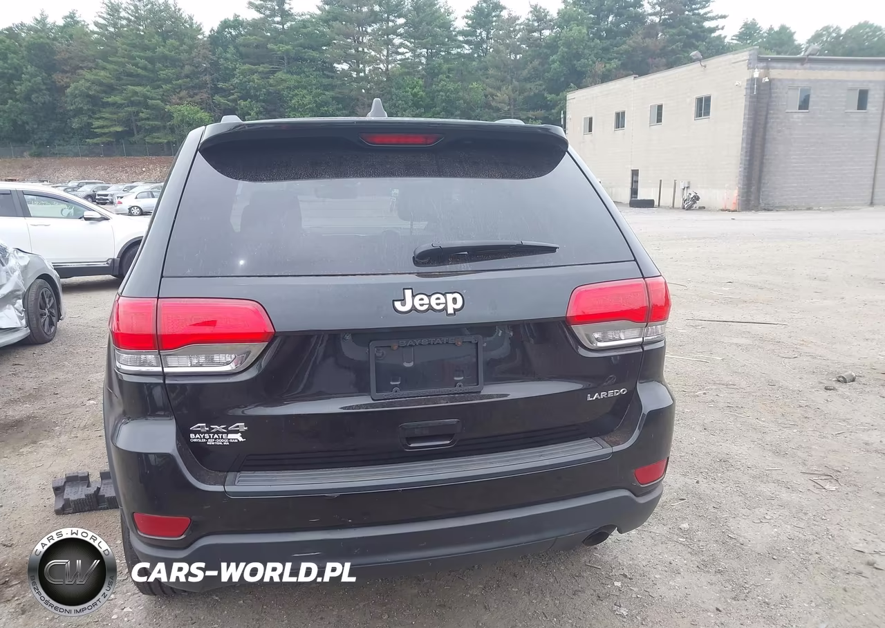 2015 Jeep Grand Cherokee Laredo VIN:1C4RJFAG2FC838623 - 16