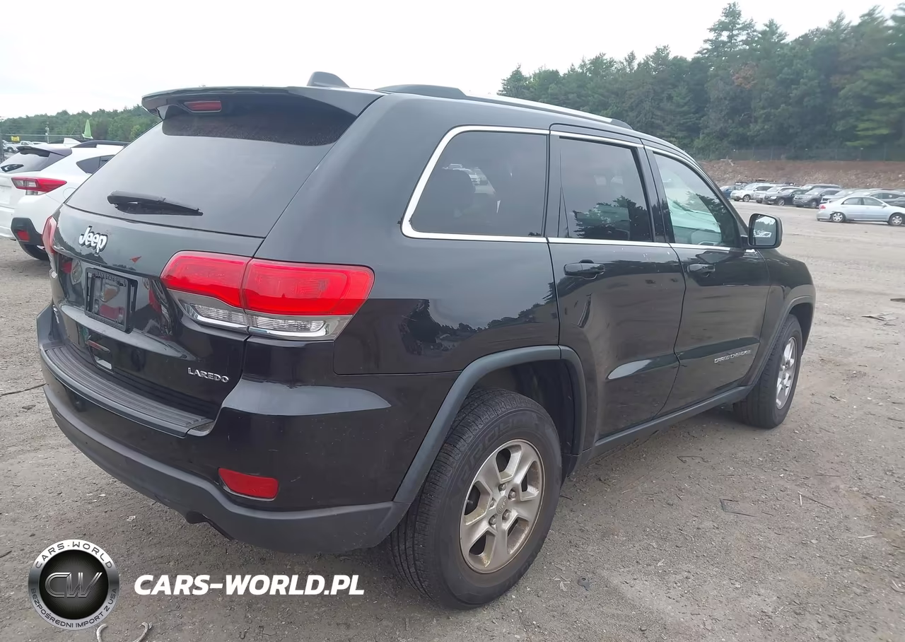 2015 Jeep Grand Cherokee Laredo VIN:1C4RJFAG2FC838623 - 4