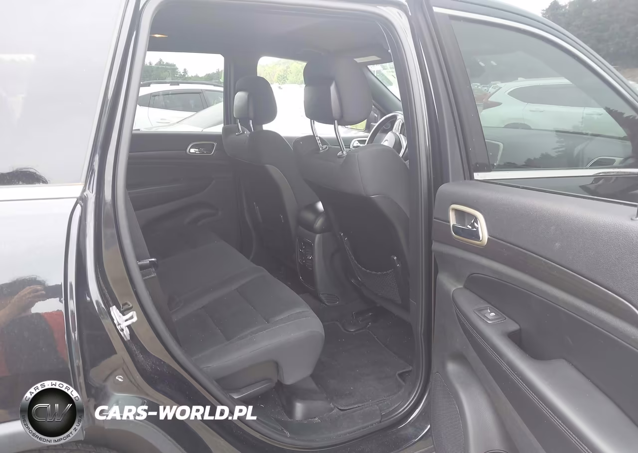 2015 Jeep Grand Cherokee Laredo VIN:1C4RJFAG2FC838623 - 8