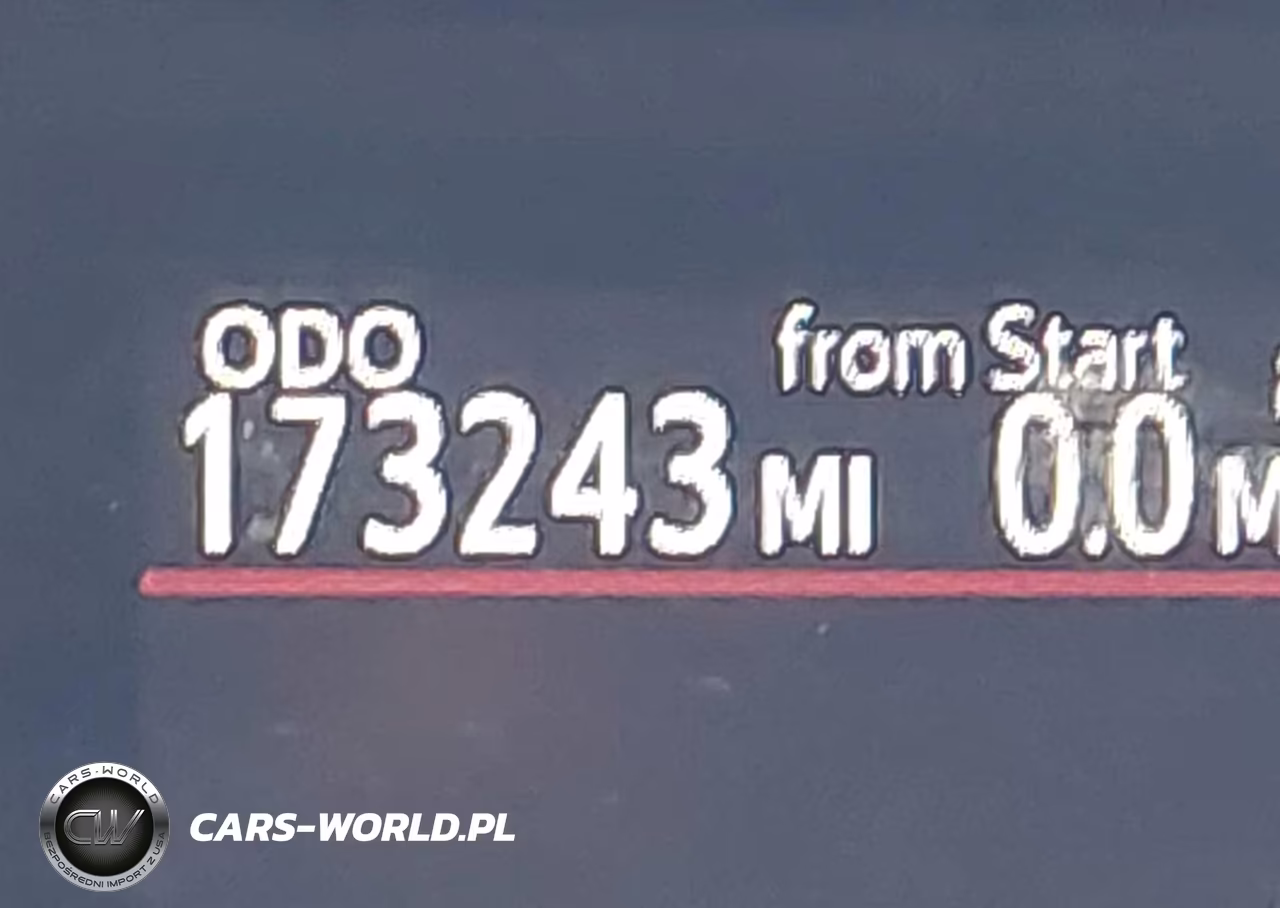 2015 Toyota Prius C Two VIN:JTDKDTB3XF1102754 - 15