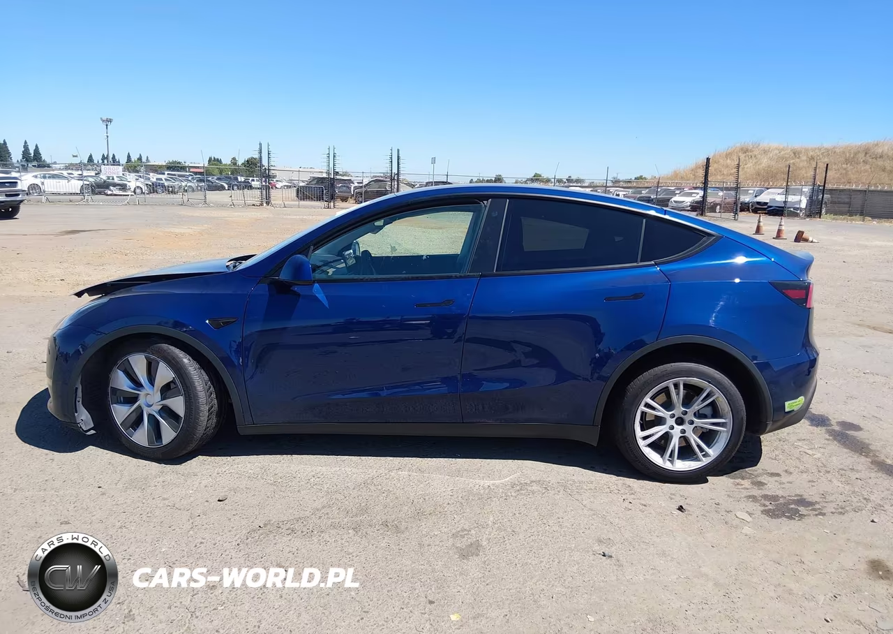 2022 Tesla Model Y Long Range Dual Motor All-Wheel Drive VIN:7SAYGAEE1NF382298 - 14