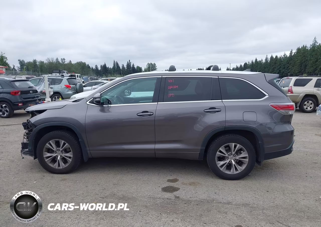 2015 Toyota Highlander Xle V6 VIN:5TDJKRFH5FS211734 - 15