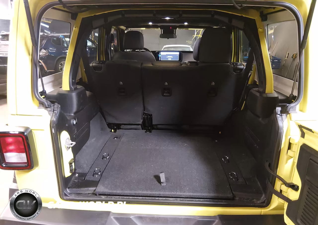 2024 Jeep Wrangler 4-Door Willys 4X4 VIN:1C4PJXDG8RW287321 - 17