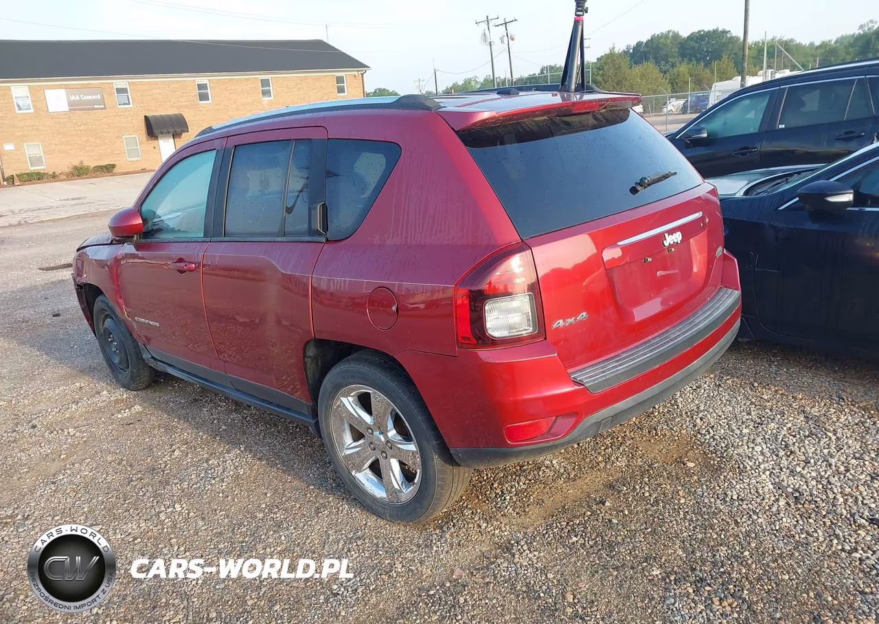 2014 Jeep Compass Latitude VIN:1C4NJDEB4ED623805 - 3
