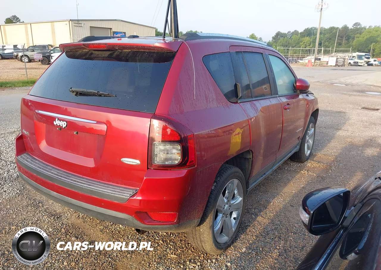 2014 Jeep Compass Latitude VIN:1C4NJDEB4ED623805 - 4