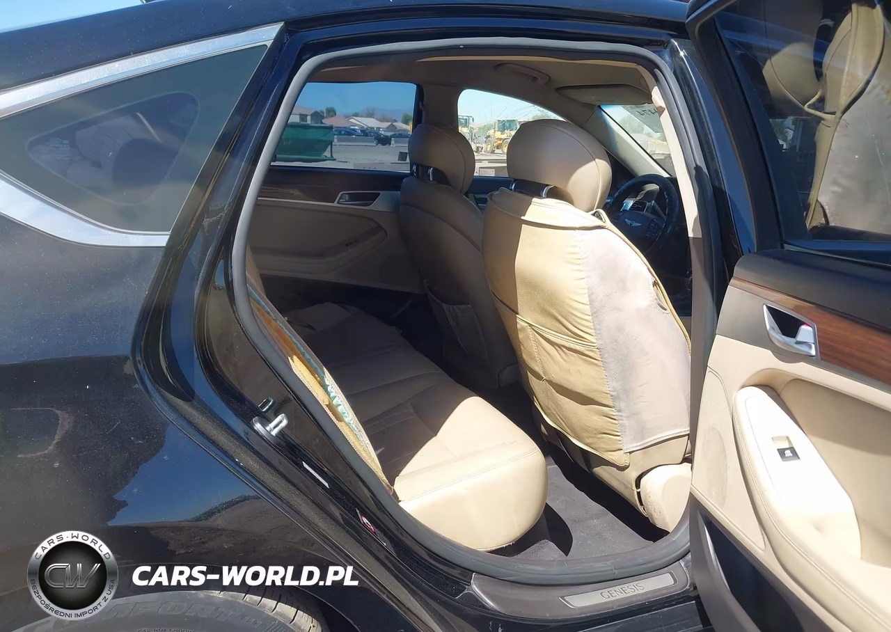 2015 Hyundai Genesis 3.8 VIN:KMHGN4JE0FU076798 - 8