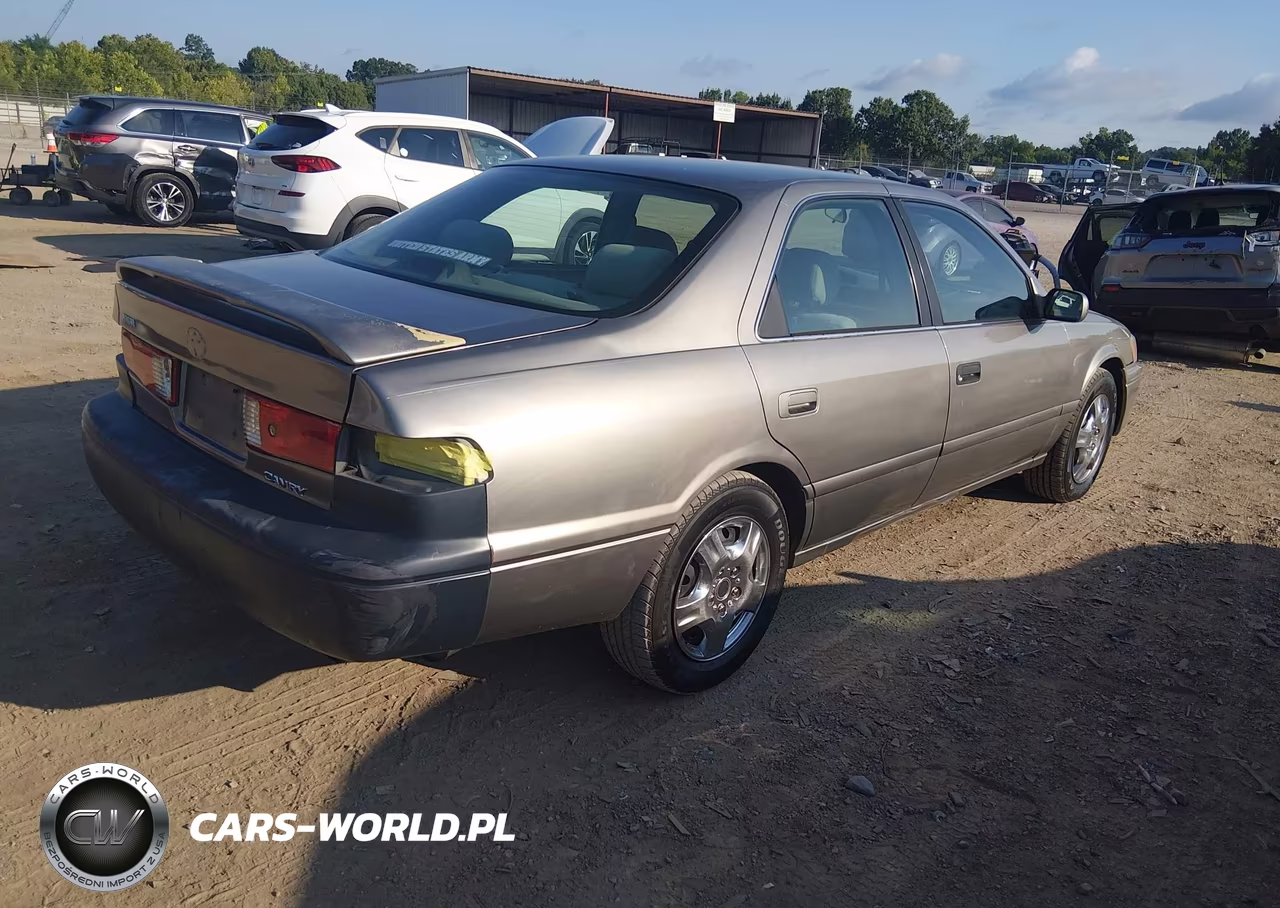 2001 Toyota Camry Le VIN:4T1BG22K61U061910 - 4