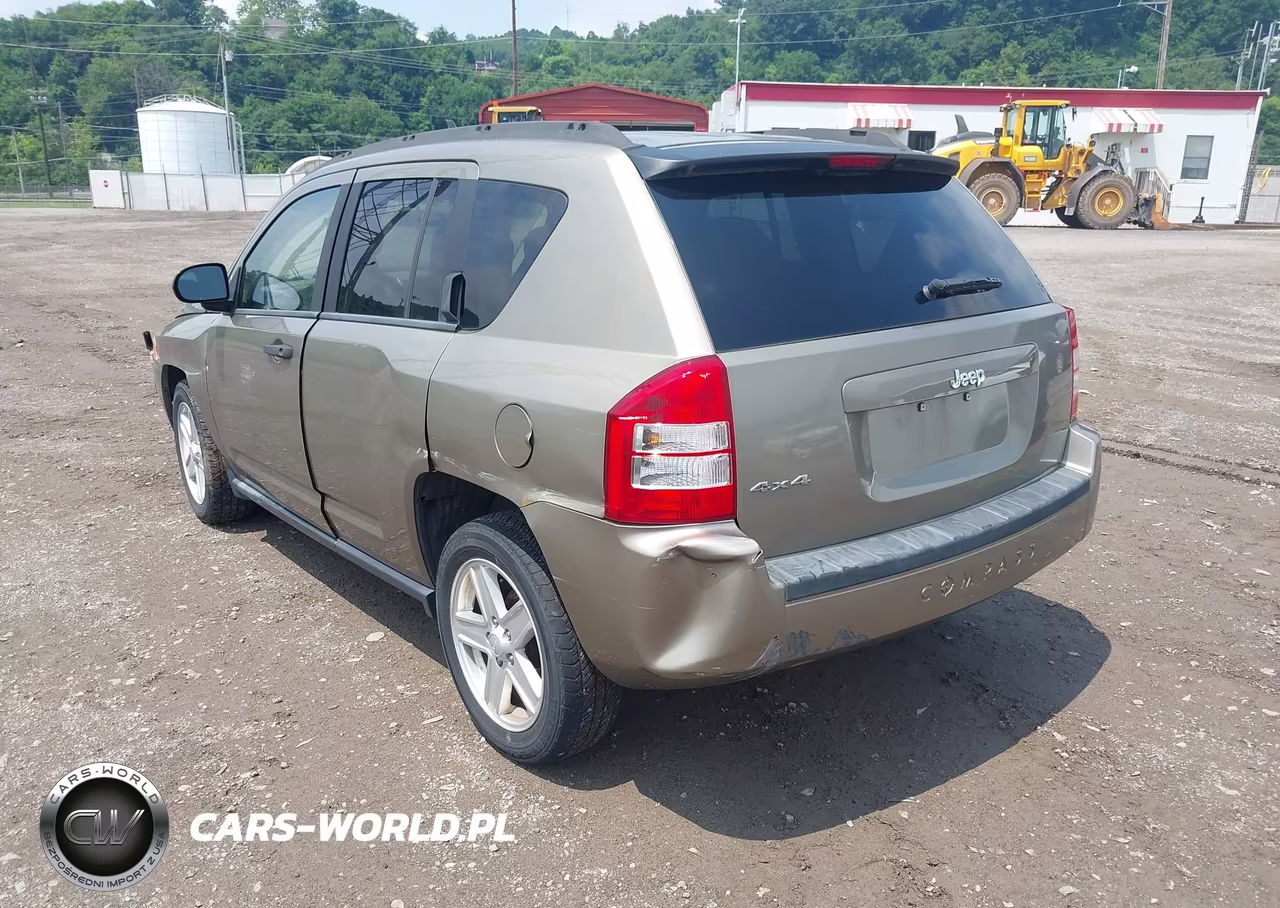 2007 Jeep Compass Sport VIN:1J8FF47W47D123063 - 3