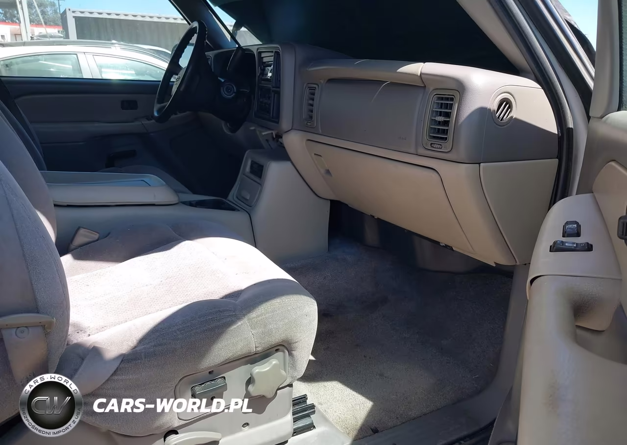 2000 Chevrolet Suburban 1500 Ls VIN:3GNEC16T2YG151893 - 5
