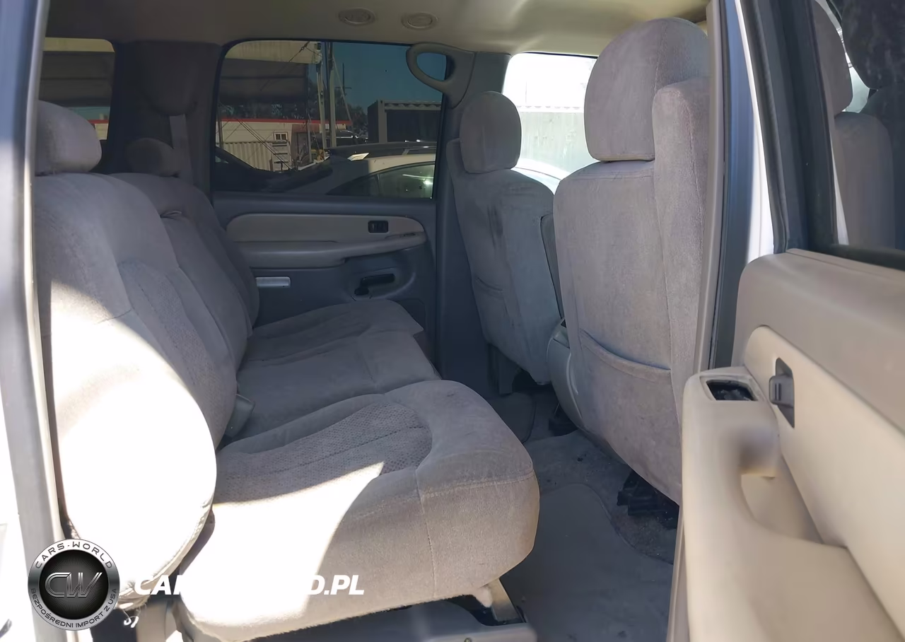2000 Chevrolet Suburban 1500 Ls VIN:3GNEC16T2YG151893 - 8