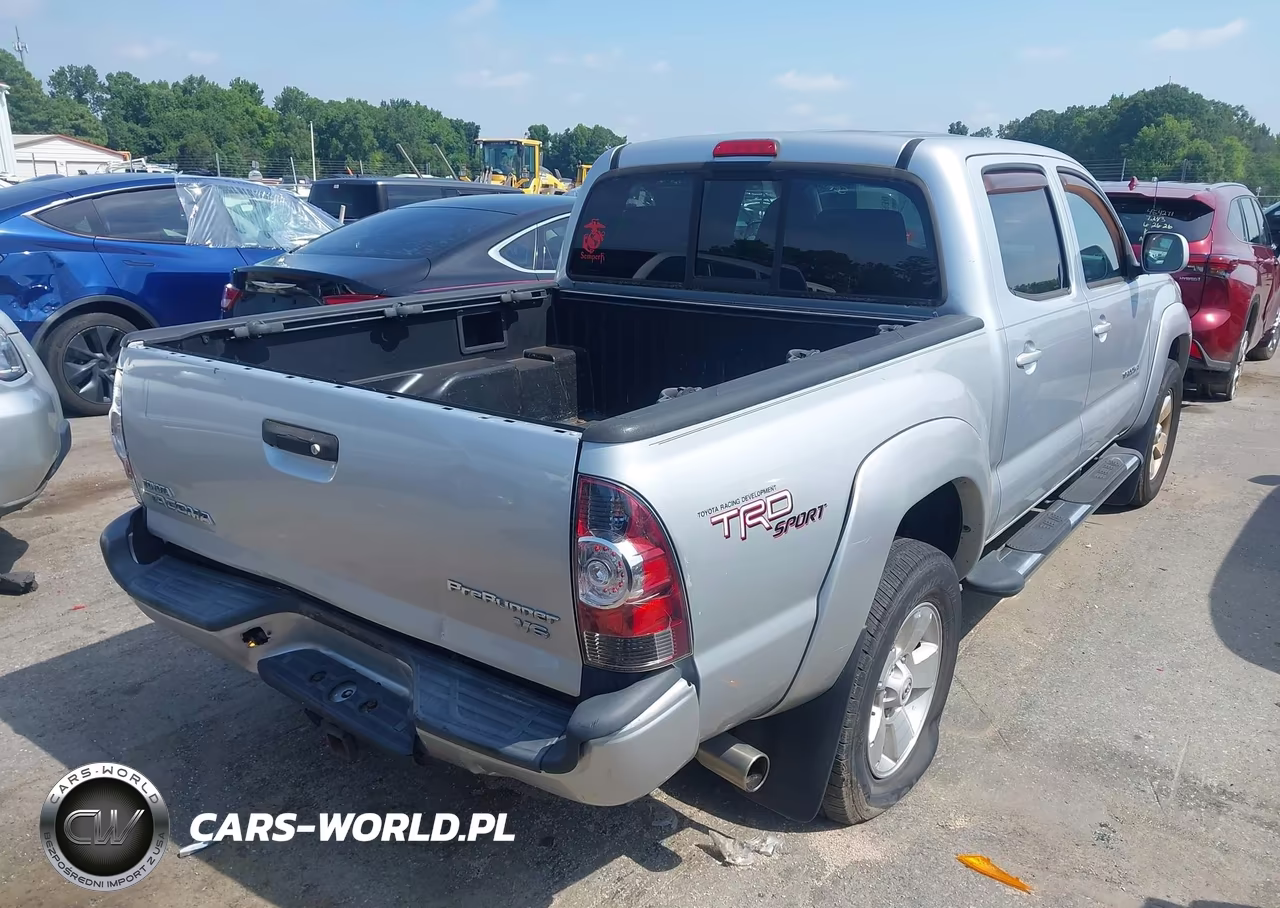 2011 Toyota Tacoma Prerunner V6 VIN:5TFJU4GN7BX005143 - 4