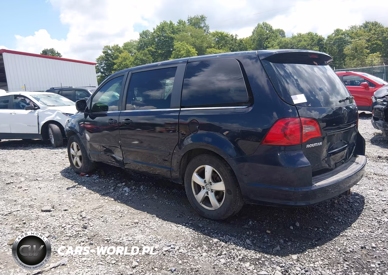 2010 Volkswagen Routan Se VIN:2V4RW3D14AR190456 - 3