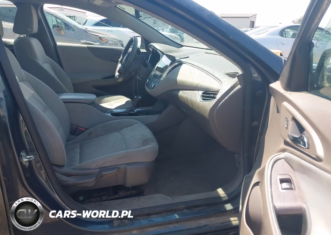 2019 Chevrolet Malibu Lt VIN:1G1ZD5ST4KF104239 - 5
