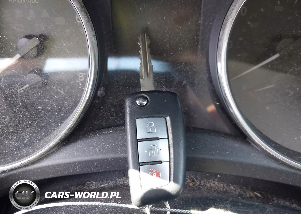 2018 Nissan Rogue S VIN:KNMAT2MT8JP529197 - 11