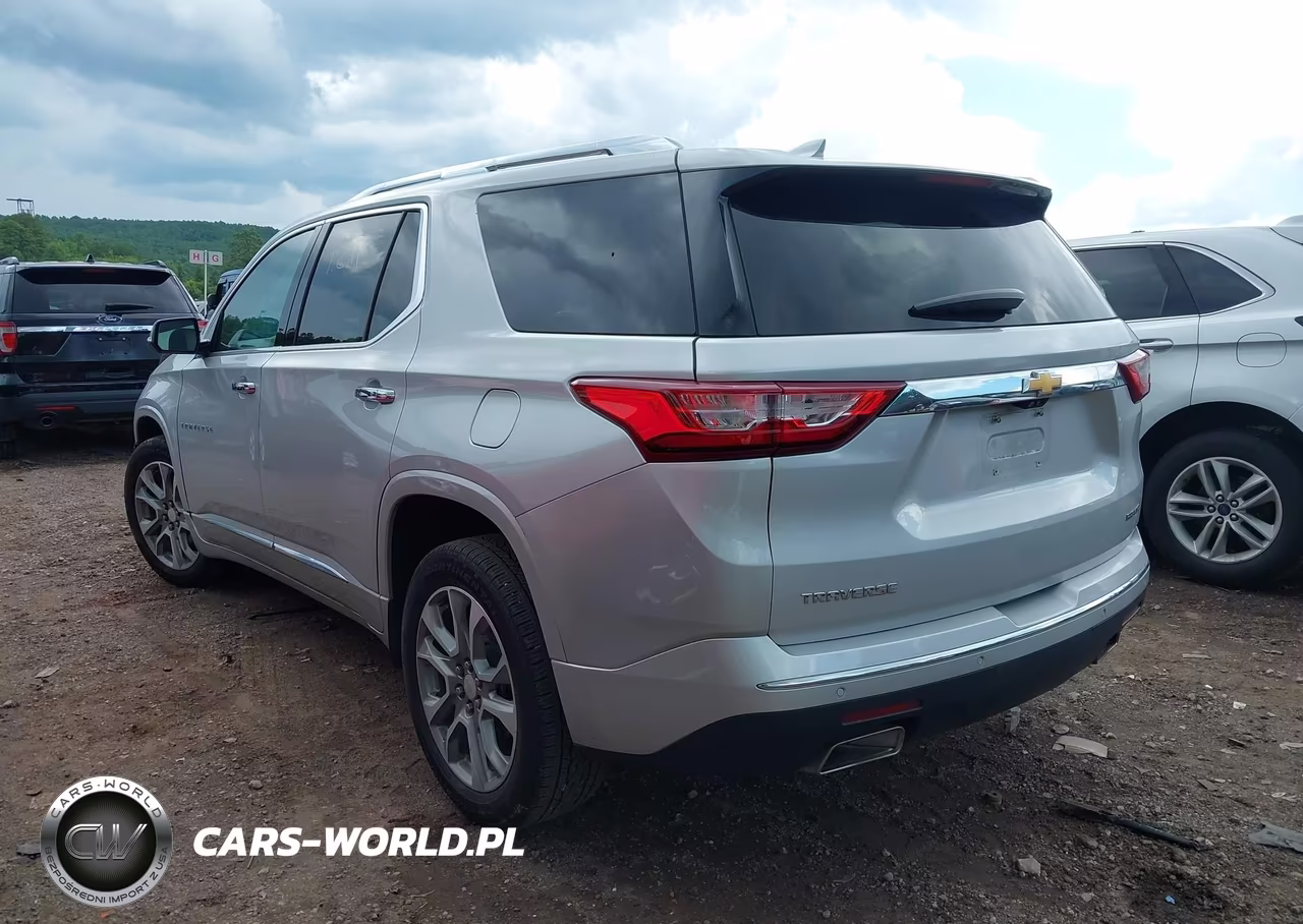 2021 Chevrolet Traverse Fwd Premier VIN:1GNERKKW7MJ100676 - 3