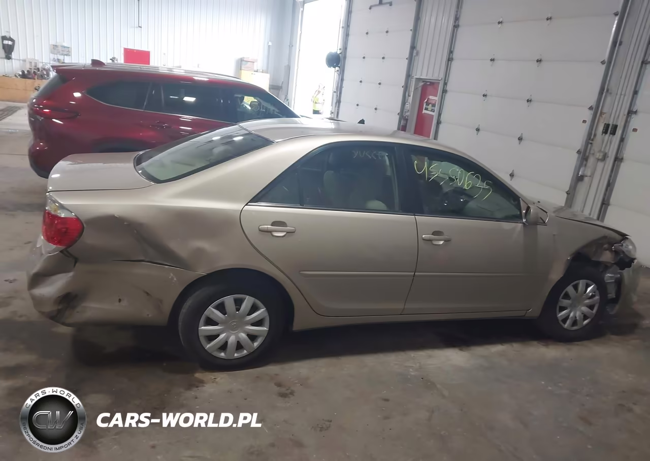 2005 Toyota Camry Le VIN:4T1BE30K15U627377 - 13
