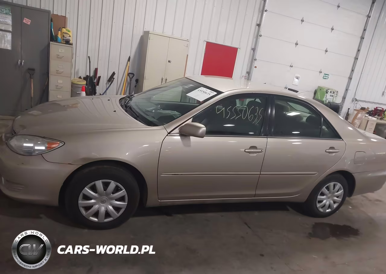 2005 Toyota Camry Le VIN:4T1BE30K15U627377 - 14