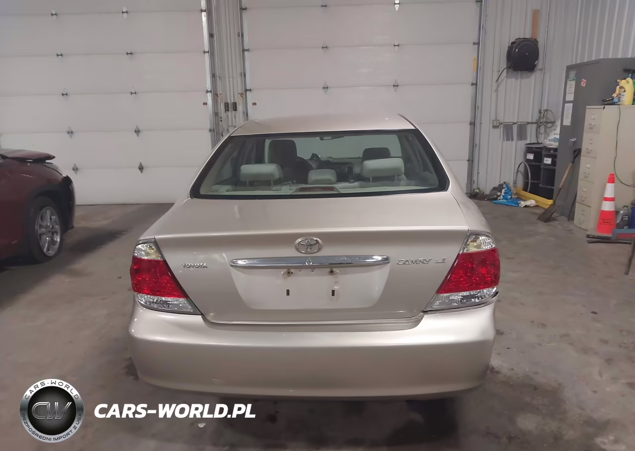 2005 Toyota Camry Le VIN:4T1BE30K15U627377 - 16