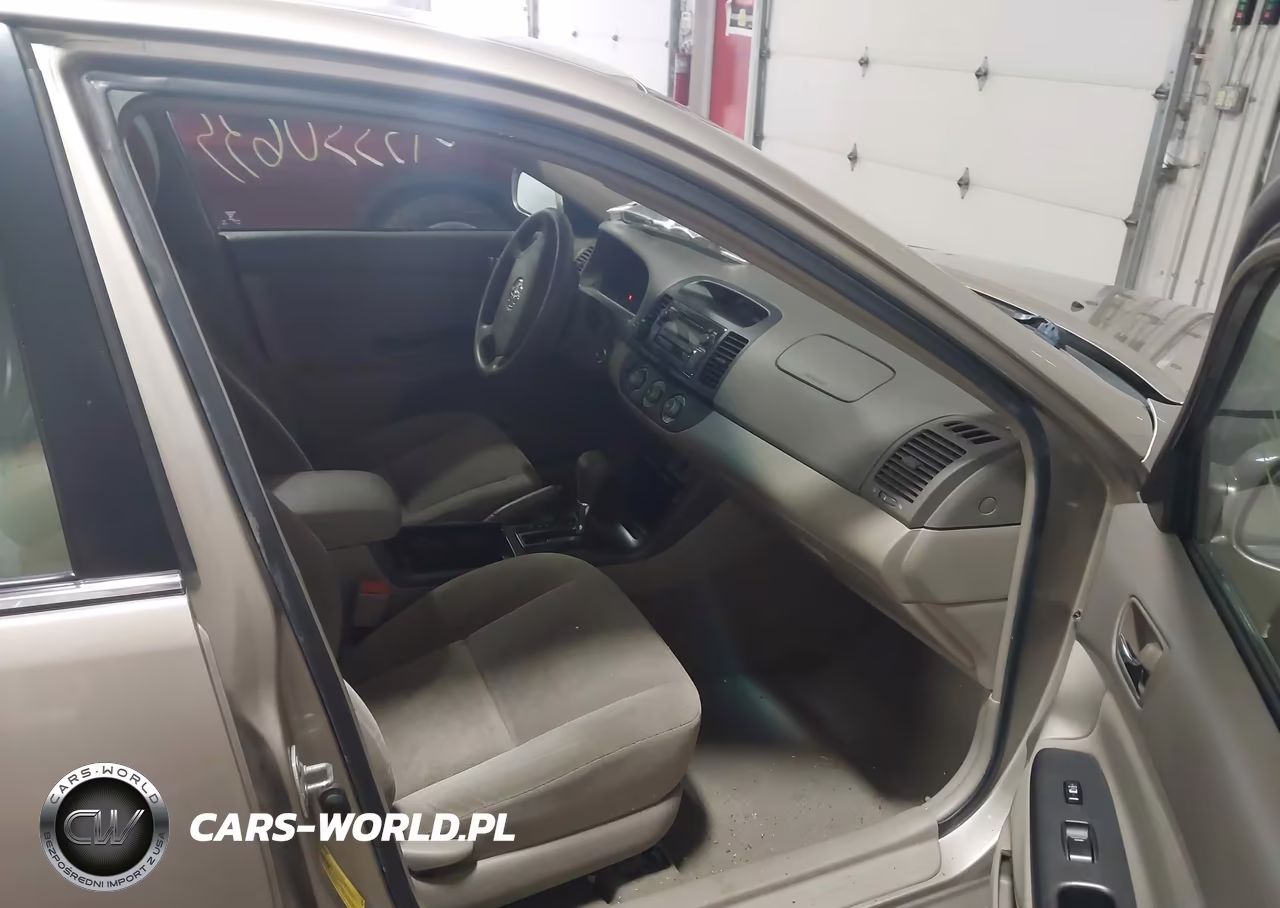2005 Toyota Camry Le VIN:4T1BE30K15U627377 - 5
