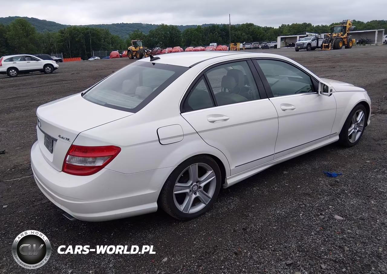 2010 Mercedes-Benz C 300 Sport 4Matic VIN:WDDGF8BB6AR093071 - 4