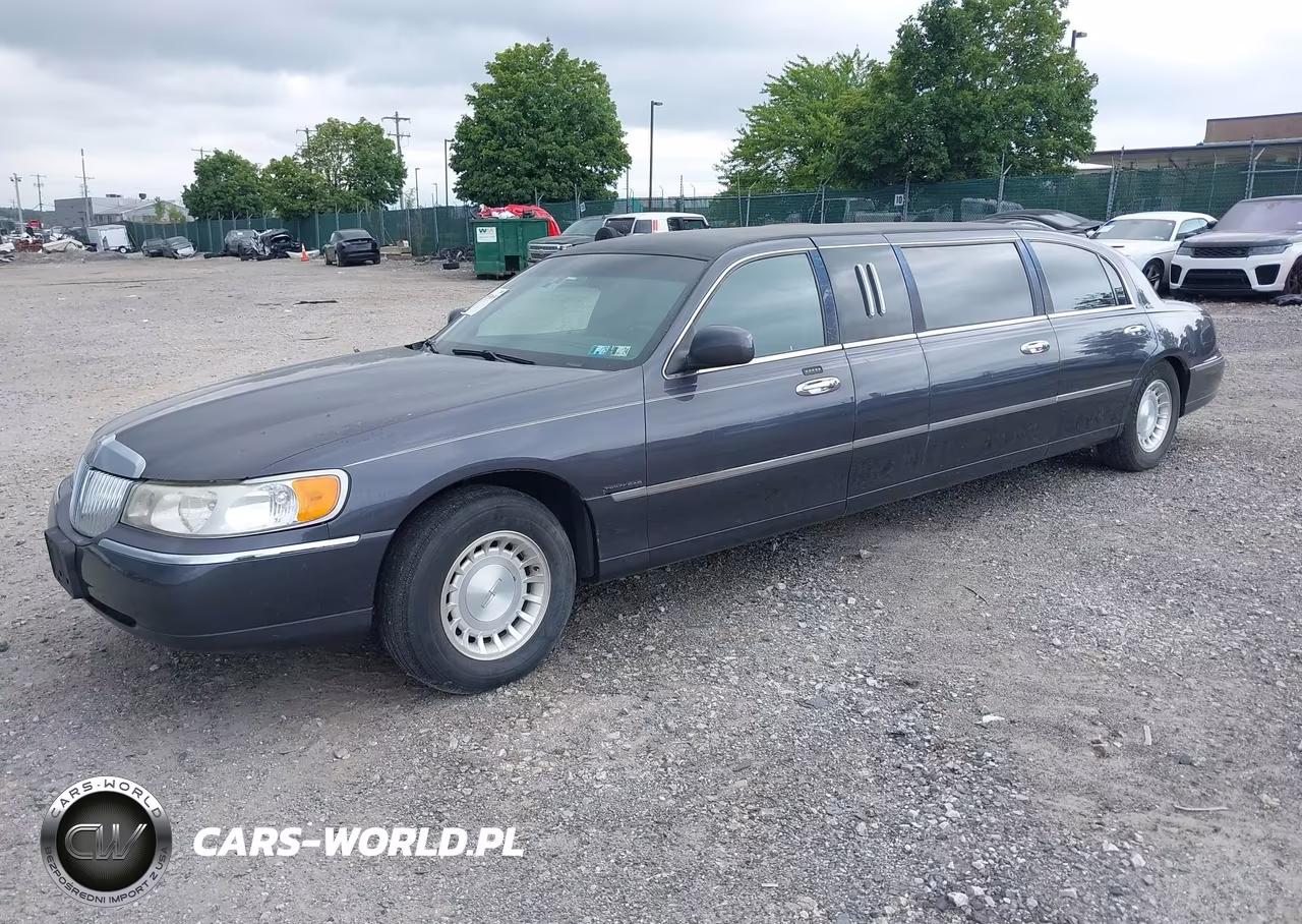 2000 Lincoln Town Car Signature VIN:1L1FM81W7YY761599 - 2
