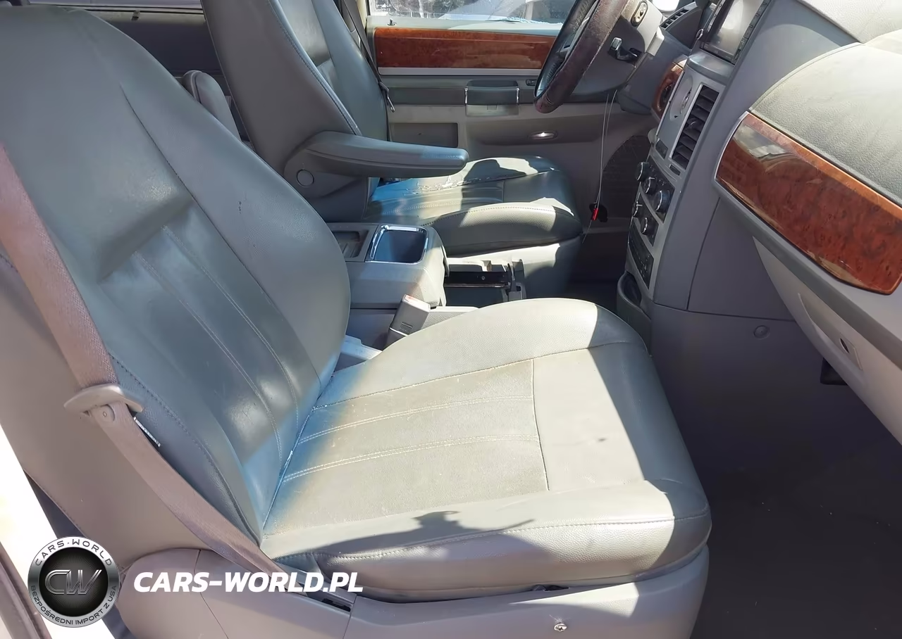 2009 Chrysler Town & Country Touring VIN:2A8HR54129R528000 - 5