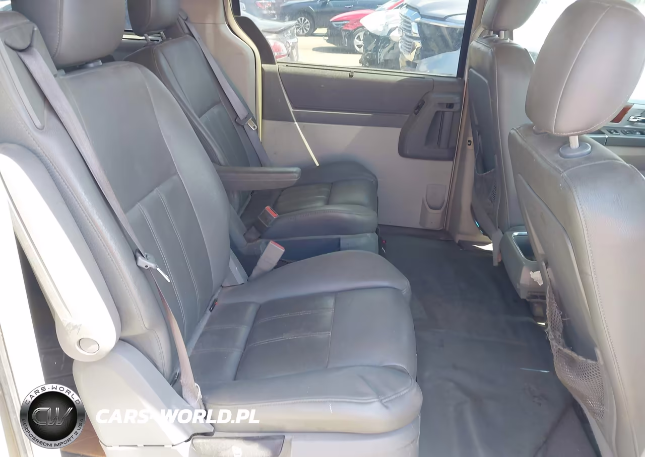 2009 Chrysler Town & Country Touring VIN:2A8HR54129R528000 - 8