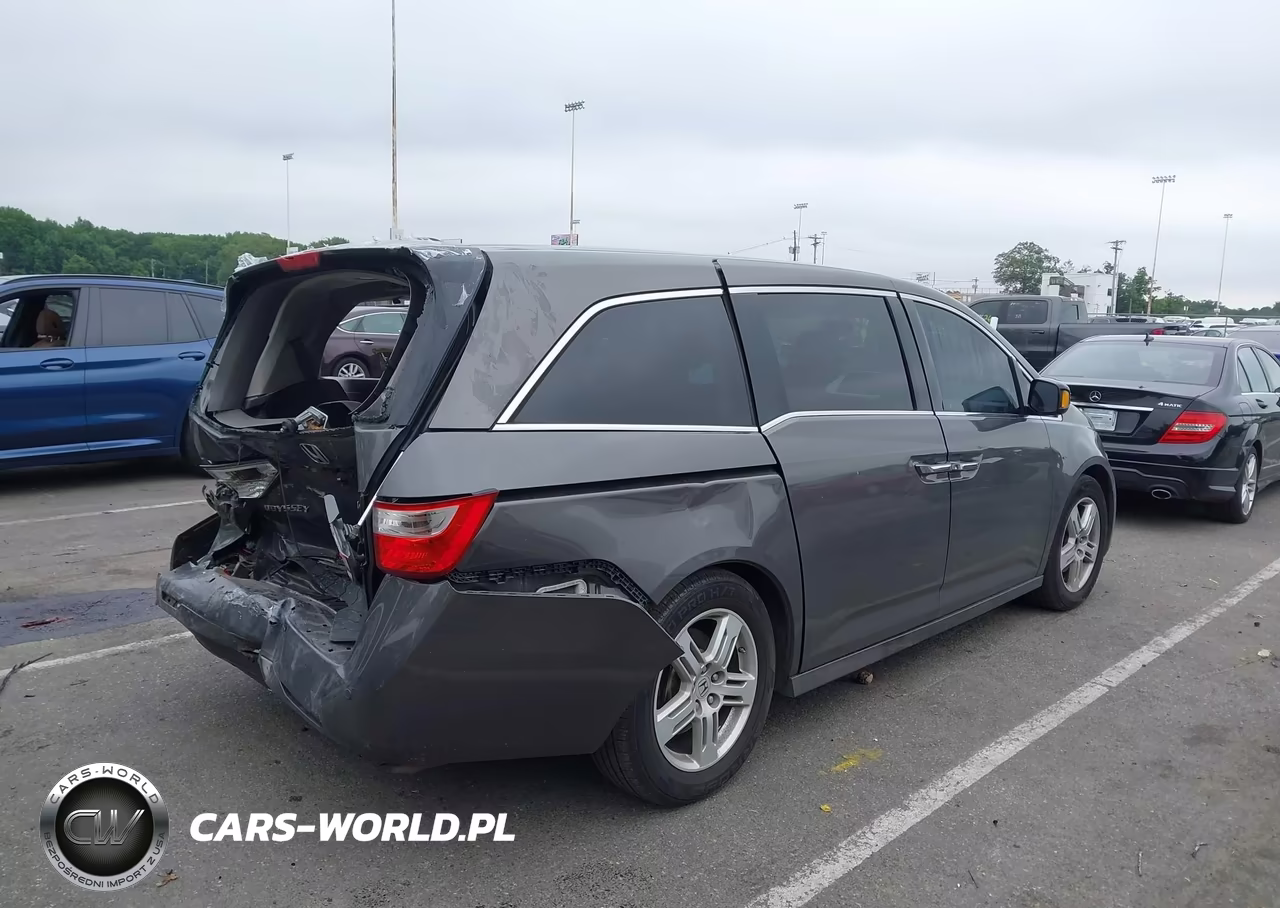 2012 Honda Odyssey Touring-Touring Elite VIN:5FNRL5H93CB124722 - 4