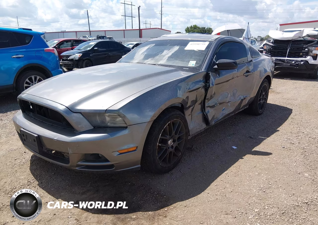 2014 Ford Mustang V6-V6 Premium VIN:1ZVBP8AM8E5288345 - 2