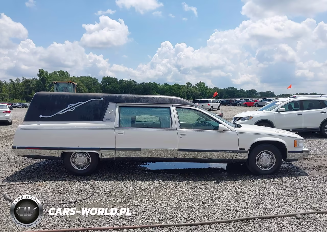 1995 Cadillac Commercial Chassis VIN:1GEFH90P8SR708278 - 13