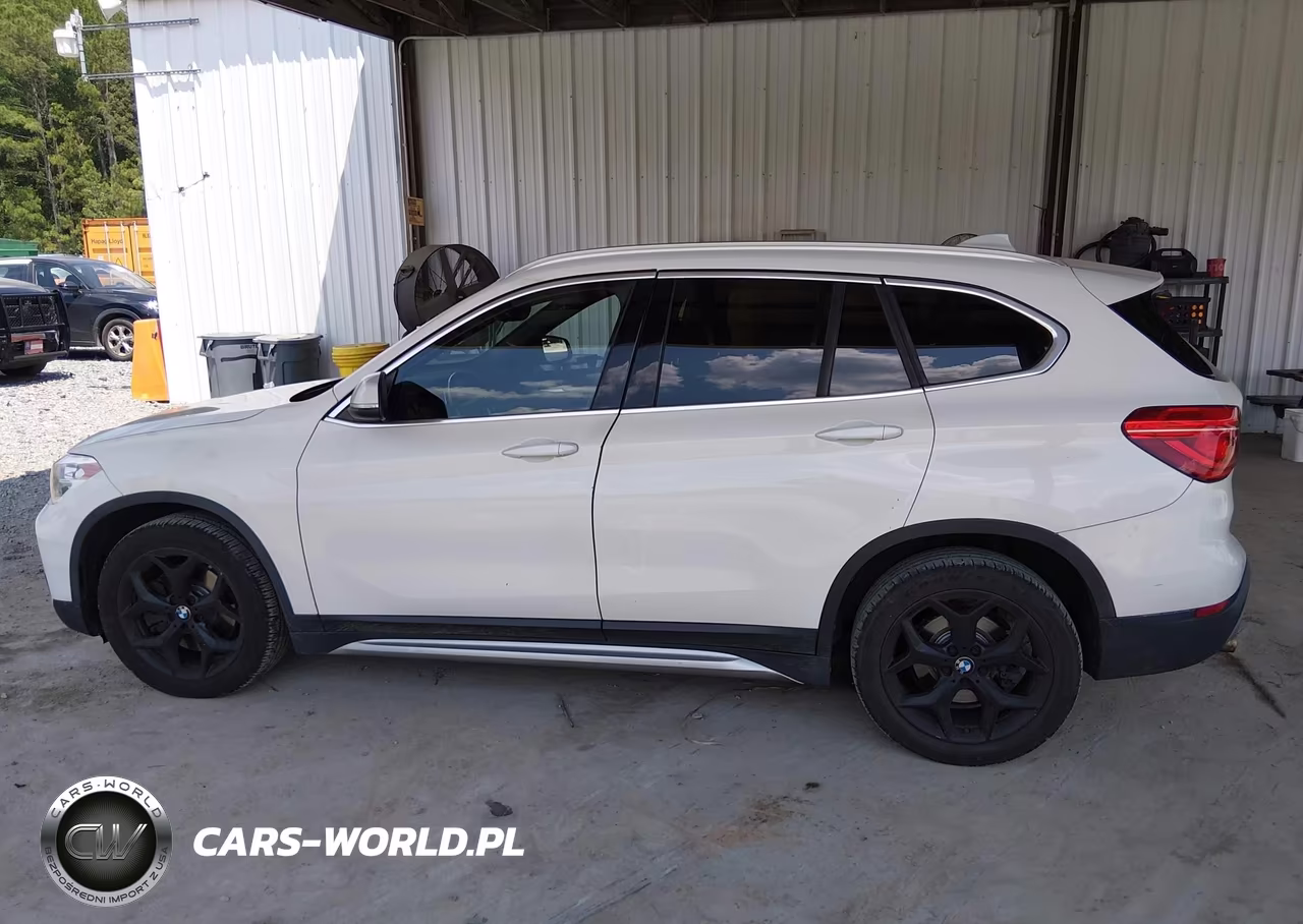 2018 BMW X1 Sdrive28I VIN:WBXHU7C3XJ3F04566 - 14