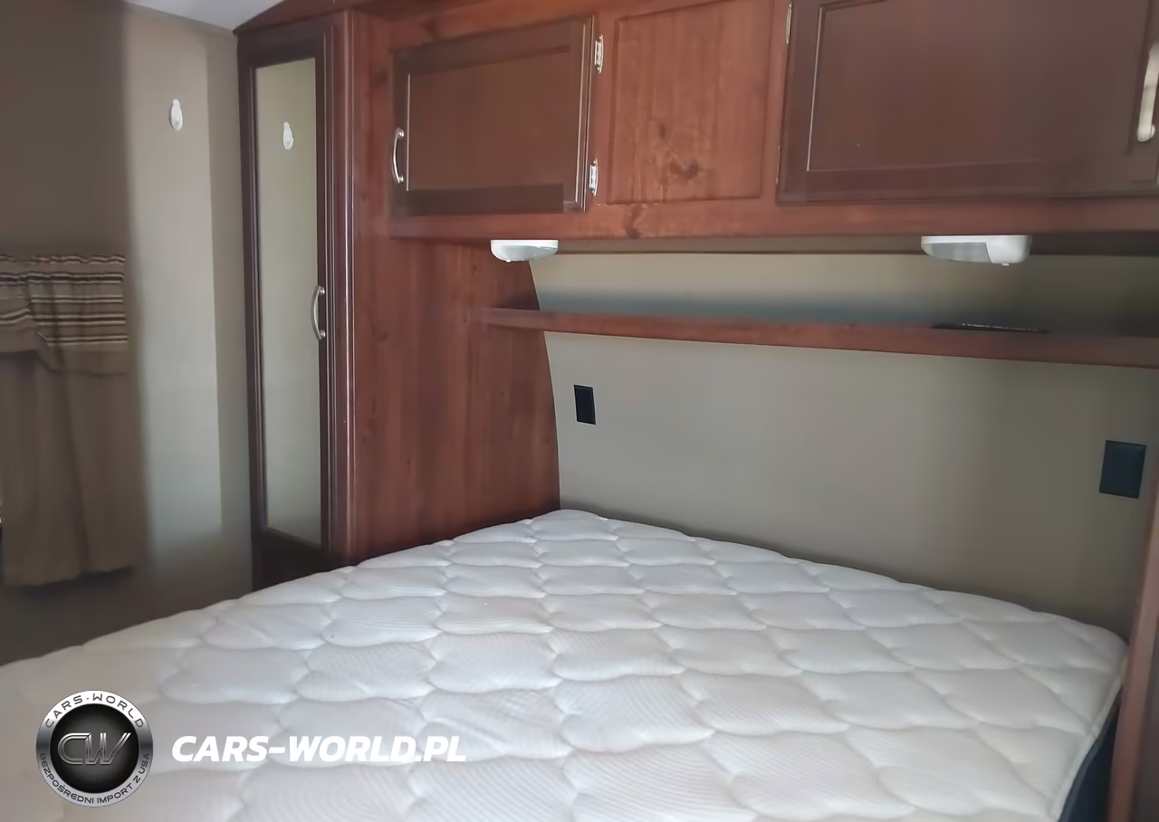 2015 Keystone 30' Travel Trailer VIN:4YDT29923FB452471 - 12