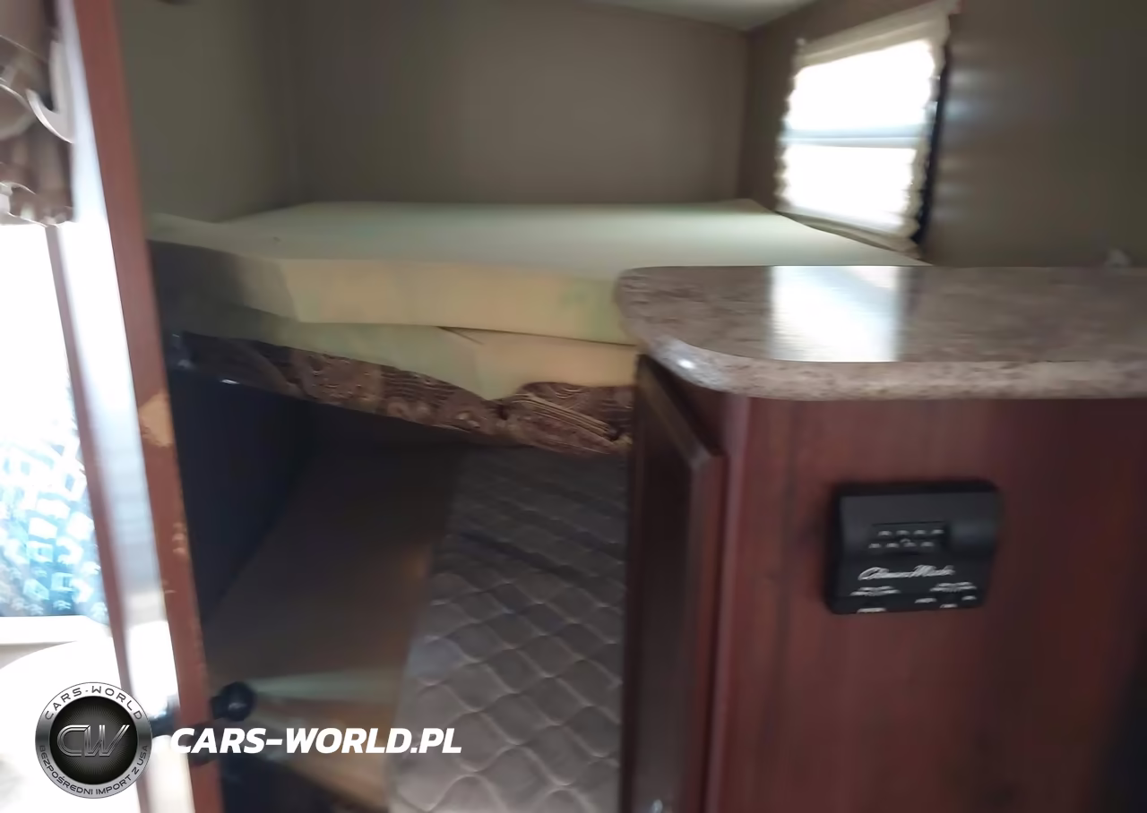 2015 Keystone 30' Travel Trailer VIN:4YDT29923FB452471 - 13