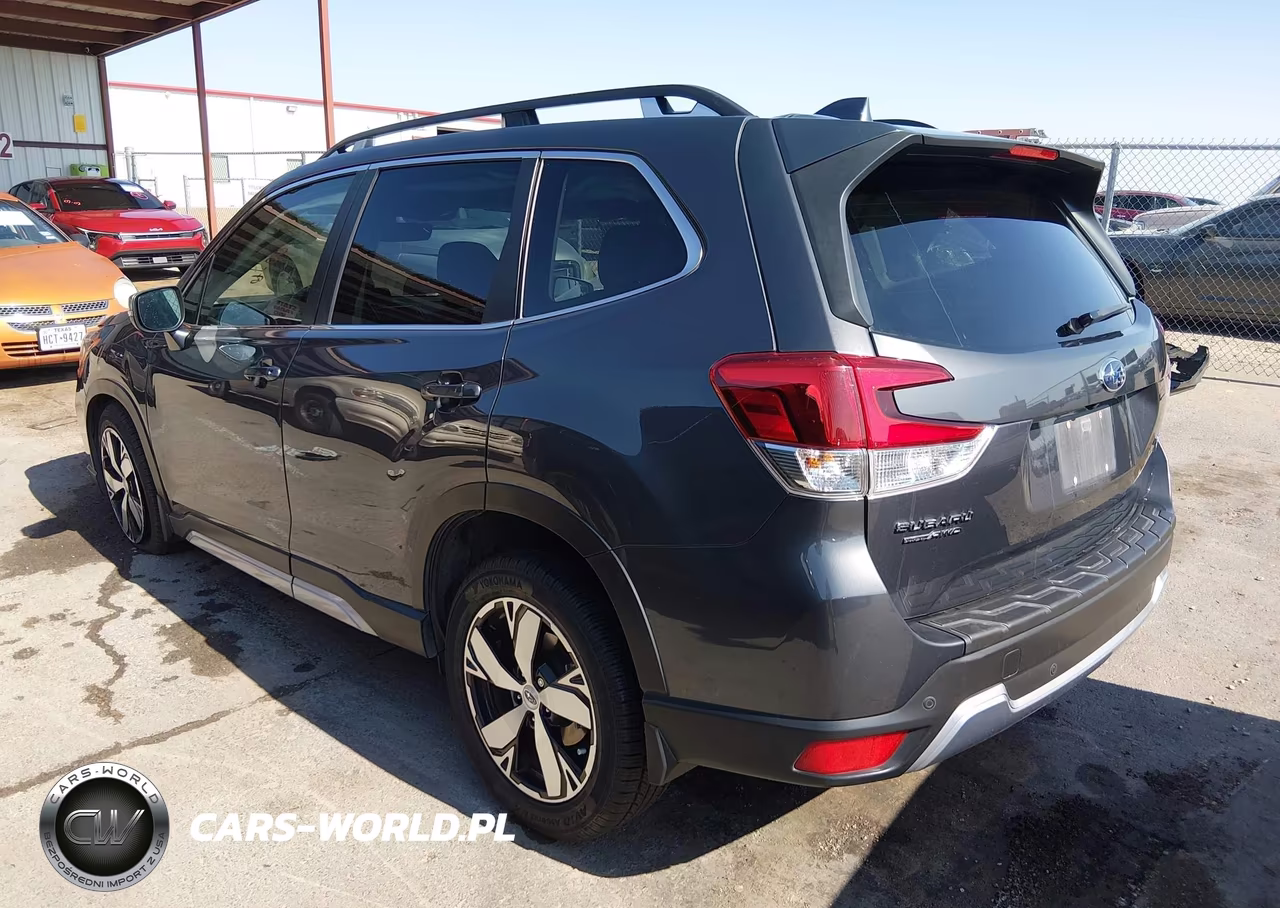 2021 Subaru Forester Touring VIN:JF2SKAXC1MH431755 - 3