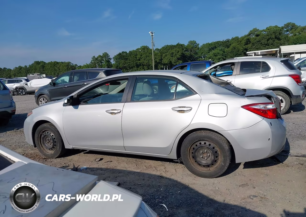 2015 Toyota Corolla Le VIN:2T1BURHE9FC419125 - 14
