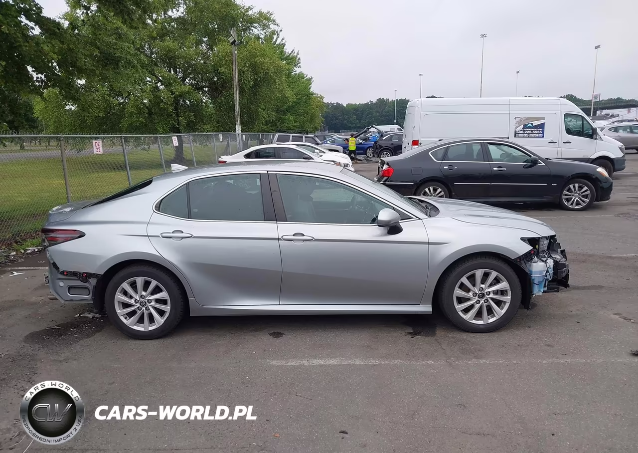 2022 Toyota Camry Le VIN:4T1C11AK2NU638195 - 13