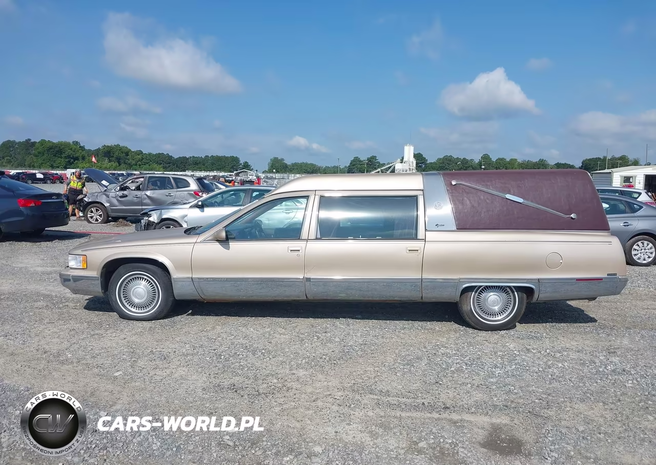 1996 Cadillac Commercial Chassis VIN:1GEFH90P9TR706072 - 14