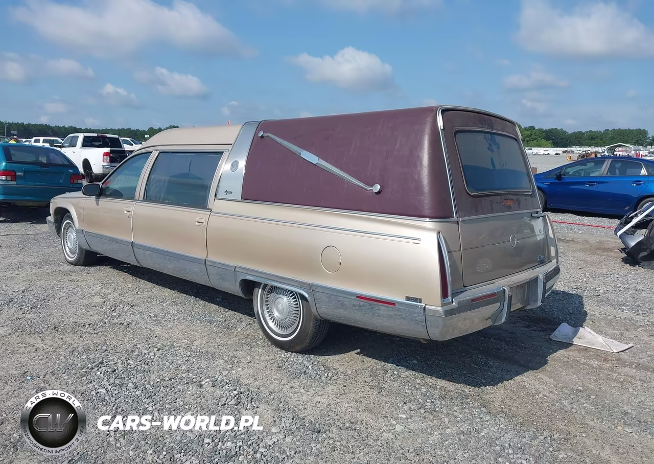 1996 Cadillac Commercial Chassis VIN:1GEFH90P9TR706072 - 3