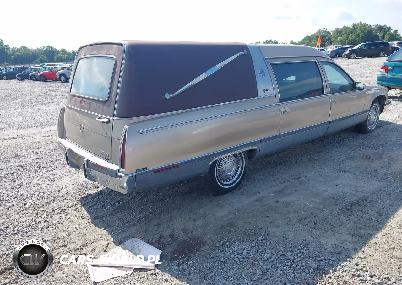 1996 Cadillac Commercial Chassis VIN:1GEFH90P9TR706072 - 4