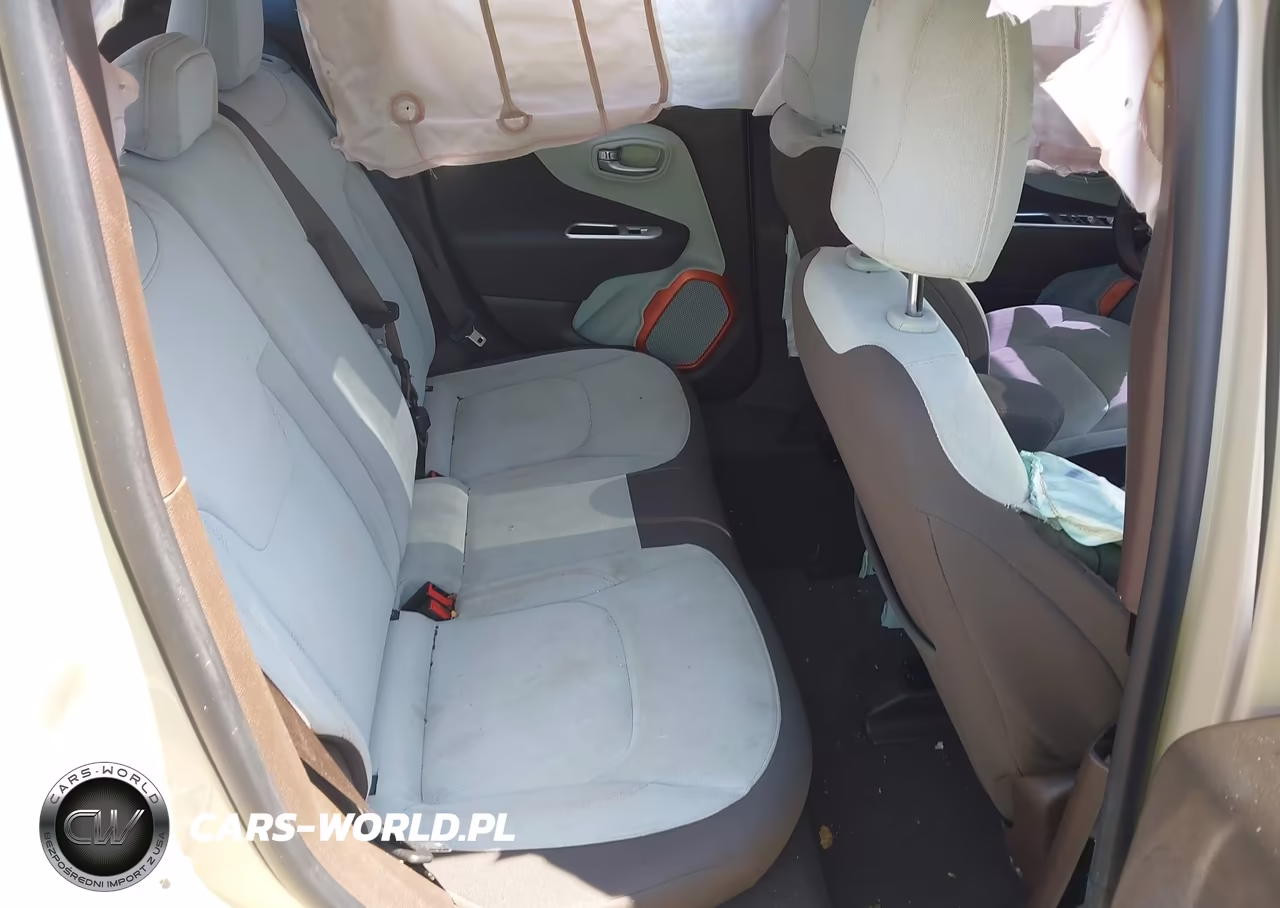 2015 Jeep Renegade Latitude VIN:ZACCJABT0FPB71923 - 8