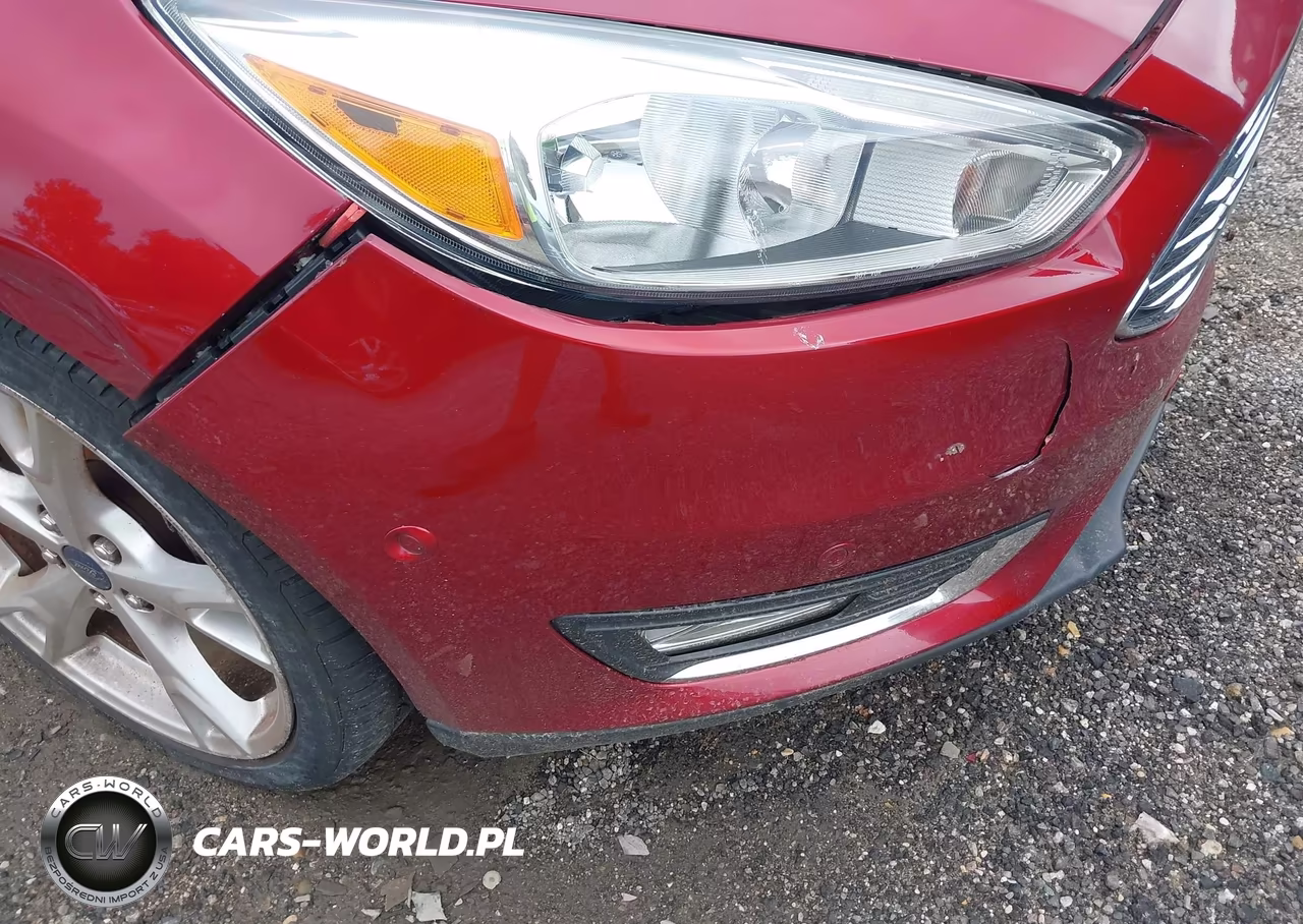2015 Ford Focus Titanium VIN:1FADP3N20FL322207 - 15