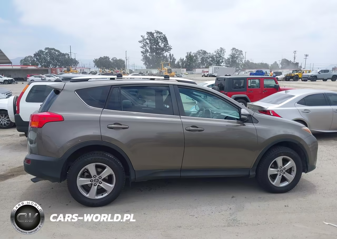 2015 Toyota Rav4 Xle VIN:2T3WFREV7FW186741 - 13
